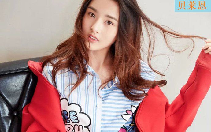 宋祖儿疑醉酒踢人 事后澄清却成笑话? 宋祖儿疑醉酒踢人 事后澄清却成笑话?