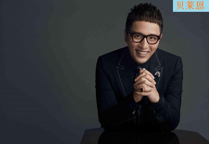 华少回应离职谈到，离开不是他的选择