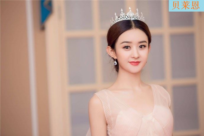 袁姗姗拍戏坠马后扔坚持工作